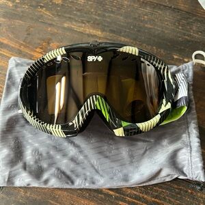 NEVER WORN SPY GOGGLES FOR SKIING/SNOWBOARDING